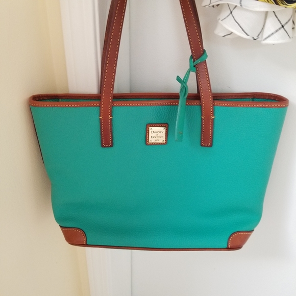 AUTHENTIC Donney & Burke - Picture 12 of 13